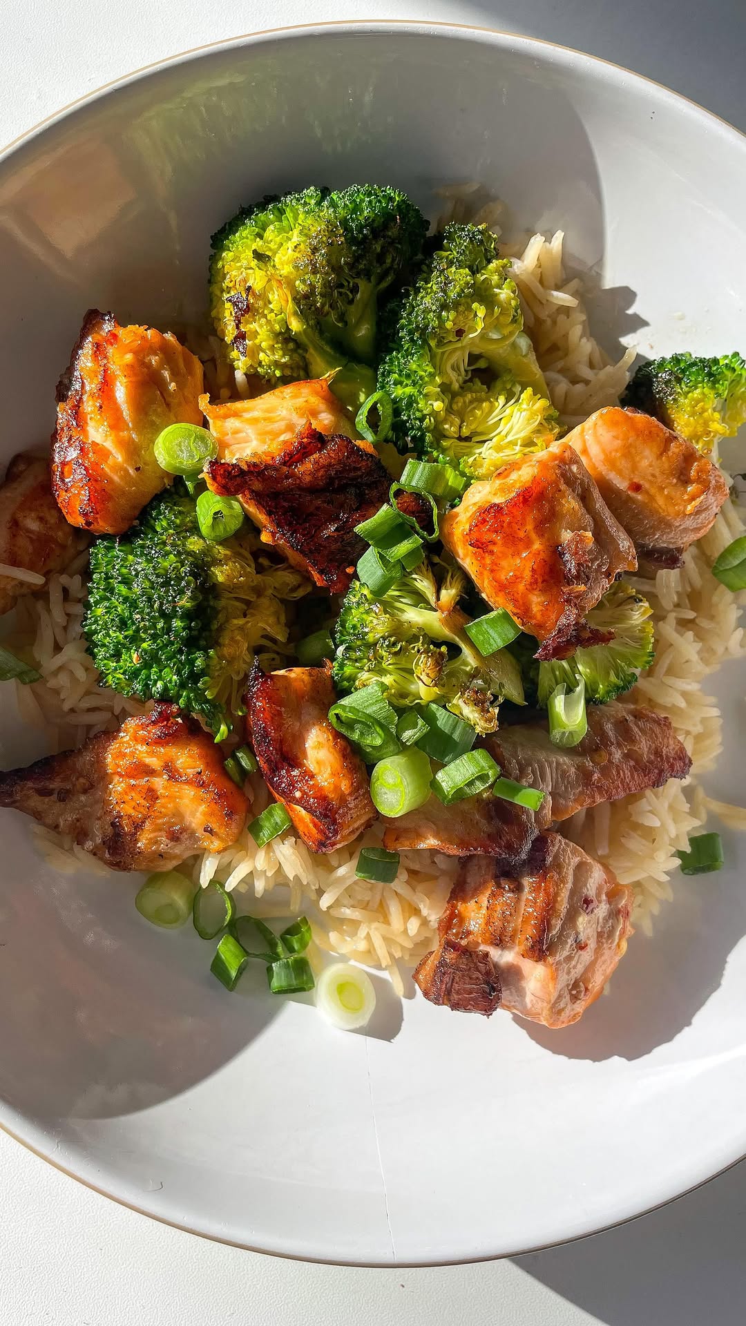 Crispy Salmon Bowls with Broccoli and Rice
