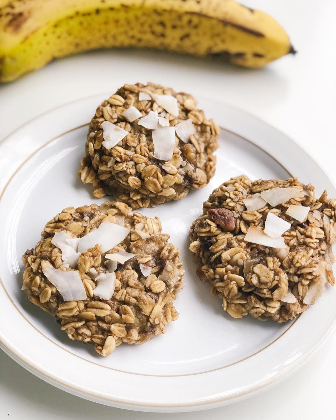 Easy Banana Oat Breakfast Cookies
