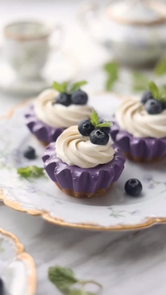 Simple Vegan Blueberry Cheesecake