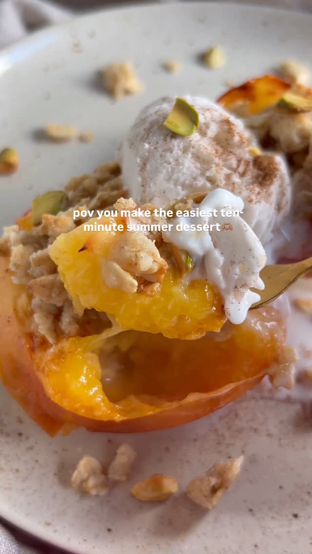 Air Fryer Peach Crumble