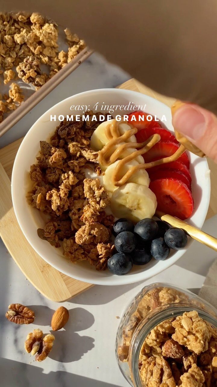 Easy Homemade 4-Ingredient Granola