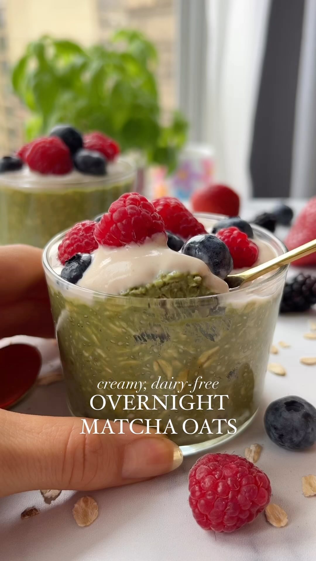 Delicious Matcha Overnight Oats Breakfast