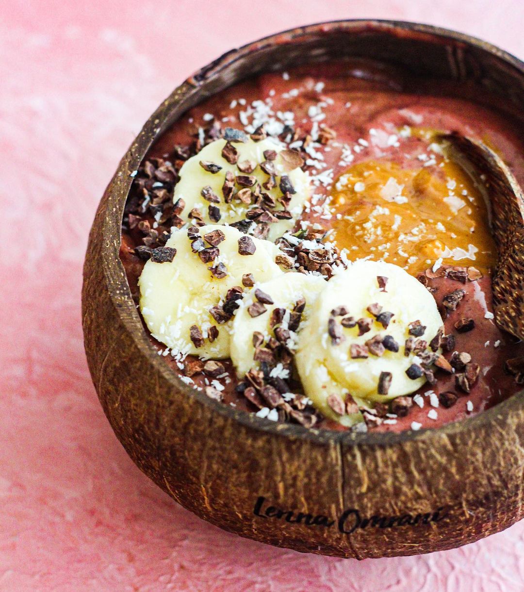 Healthy Vegan Smoothie Bowl Breakfast