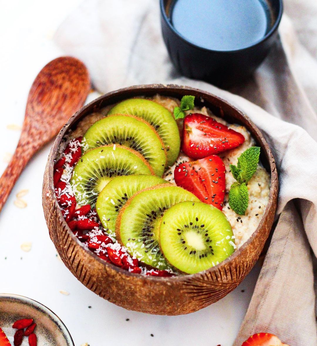 Festive Vegan Vanilla Overnight Oats Bowl