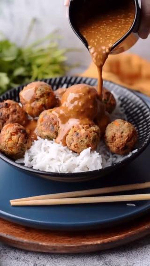 Veggie Tofu Balls with Tahini Sauce