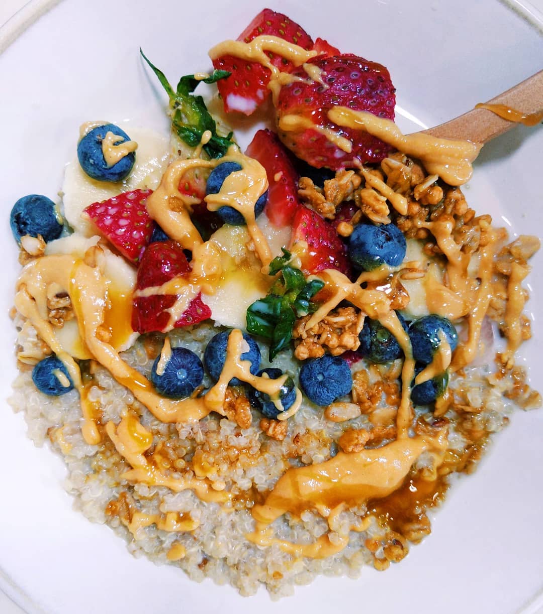 Breakfast Quinoa Bowl