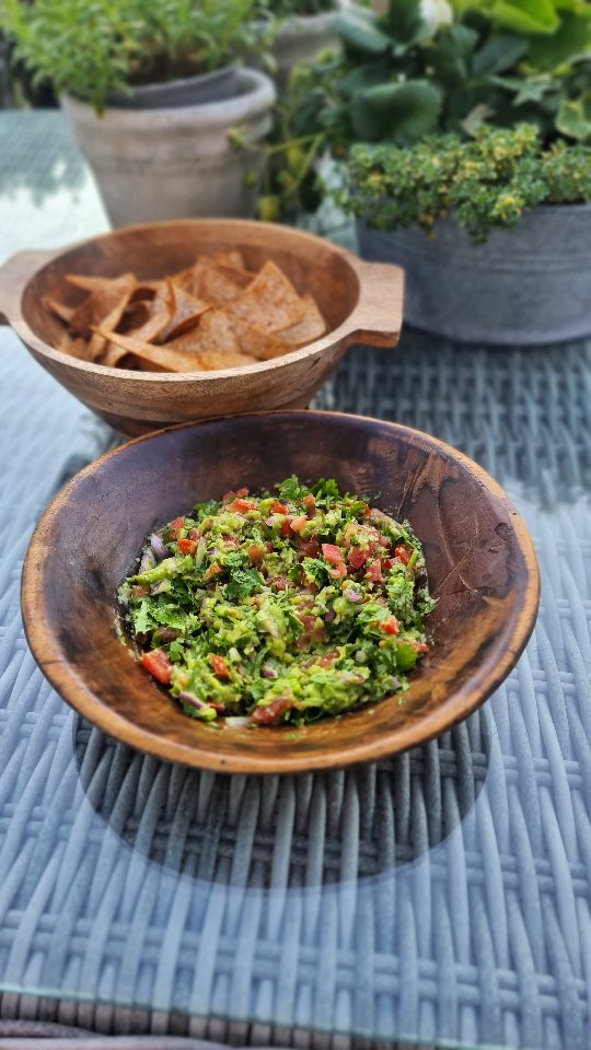 Air-Fried Tortilla Chips with Spicy Guacamole