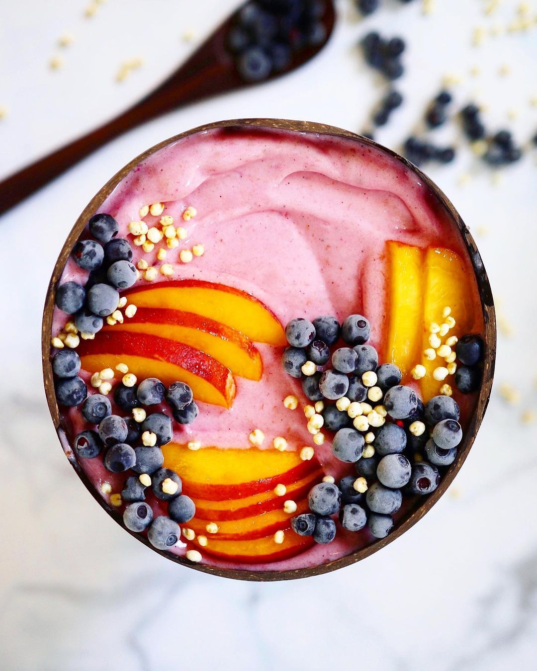 Vegan Banana Pitaya Smoothie Bowl