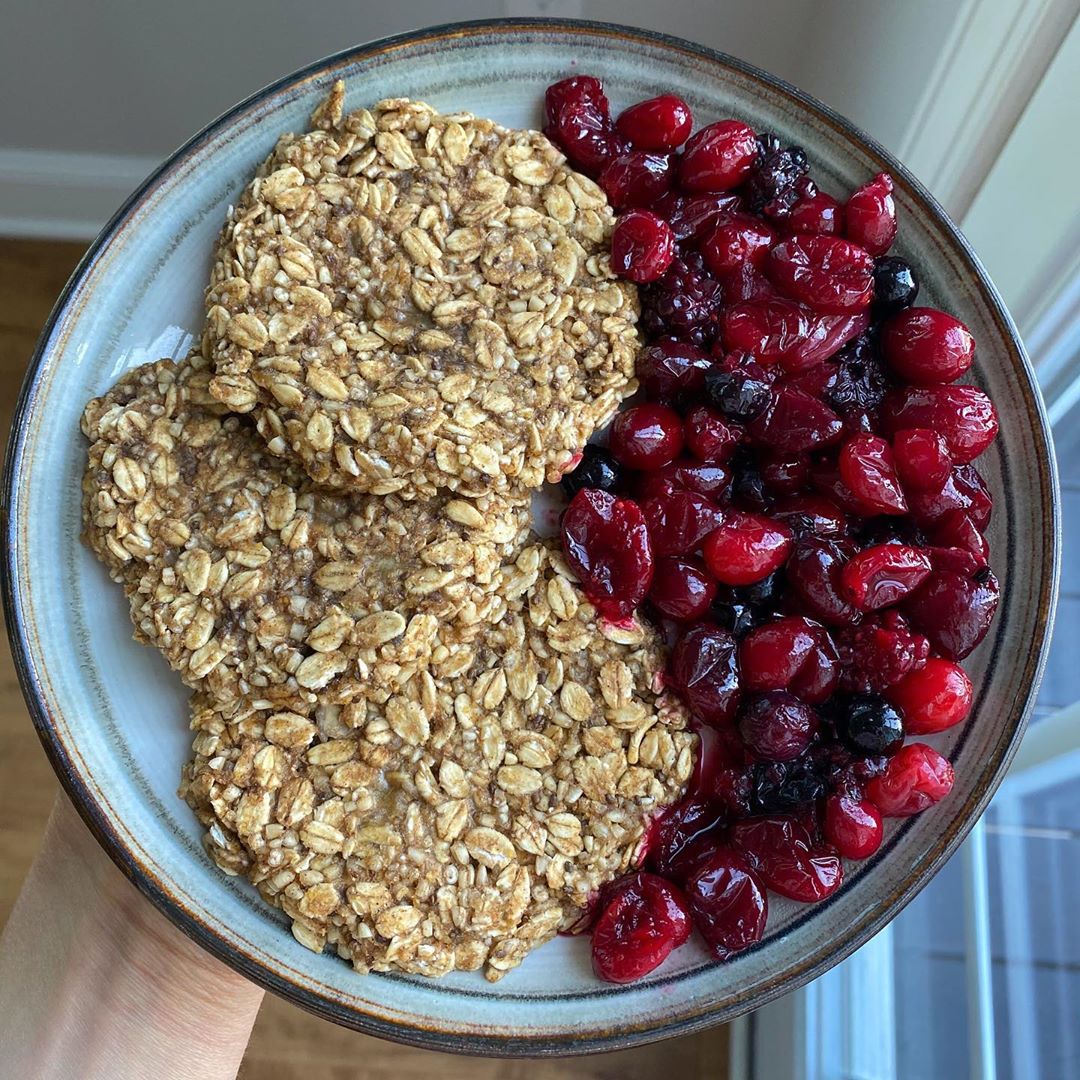 Quick Banana Oat Breakfast Cookies