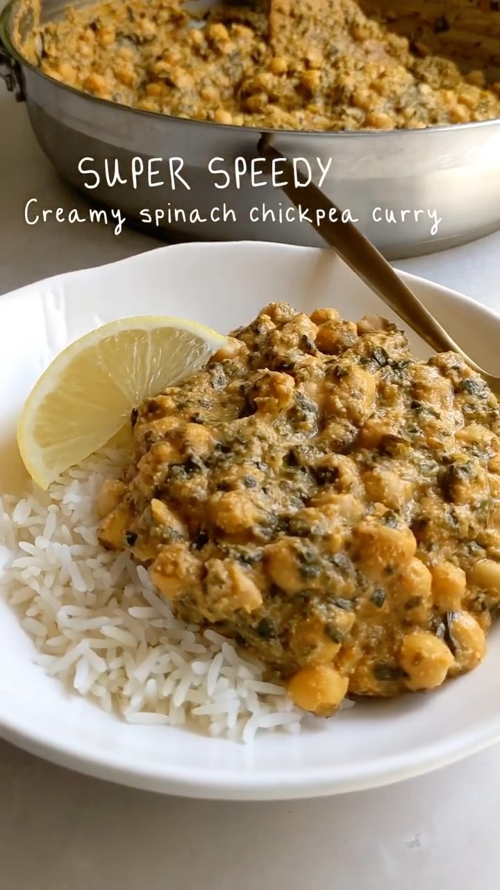 Creamy Spinach and Chickpea Curry