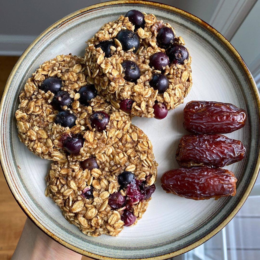 Blueberry Oat Cookies with Banana and Flax