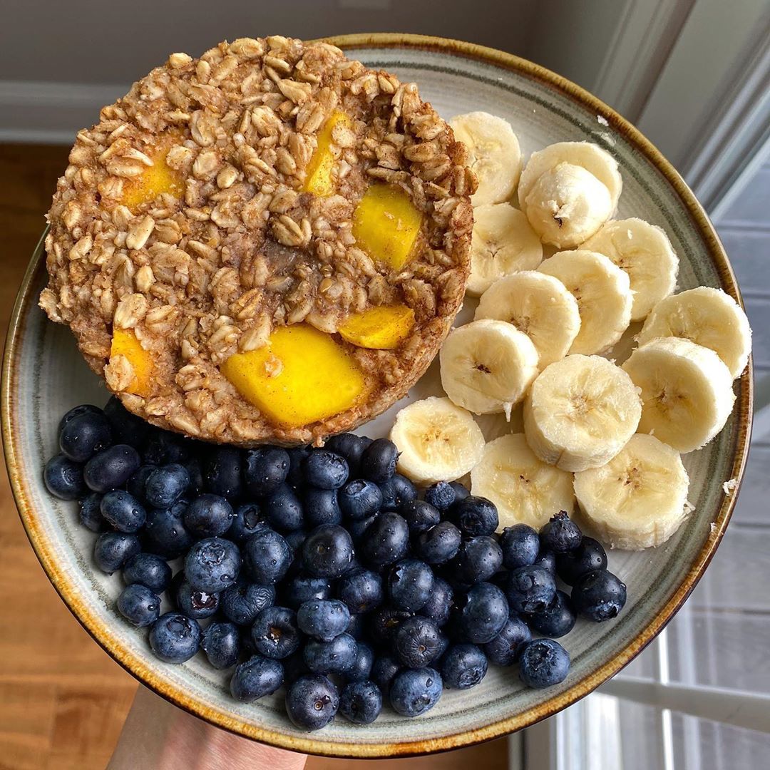 Mango Oat Bake Plate