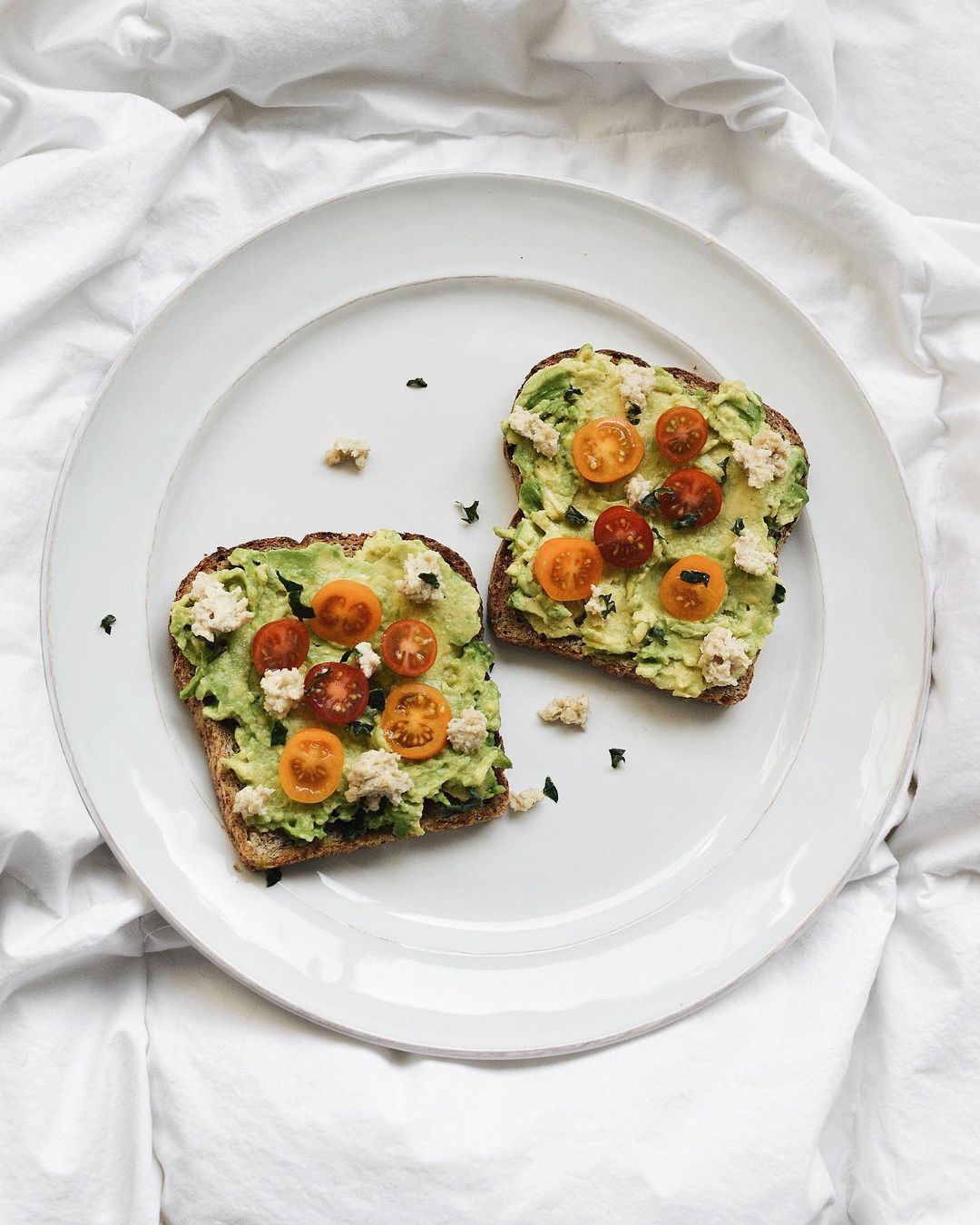 Cashew Cheese Topping for Avo Toasts