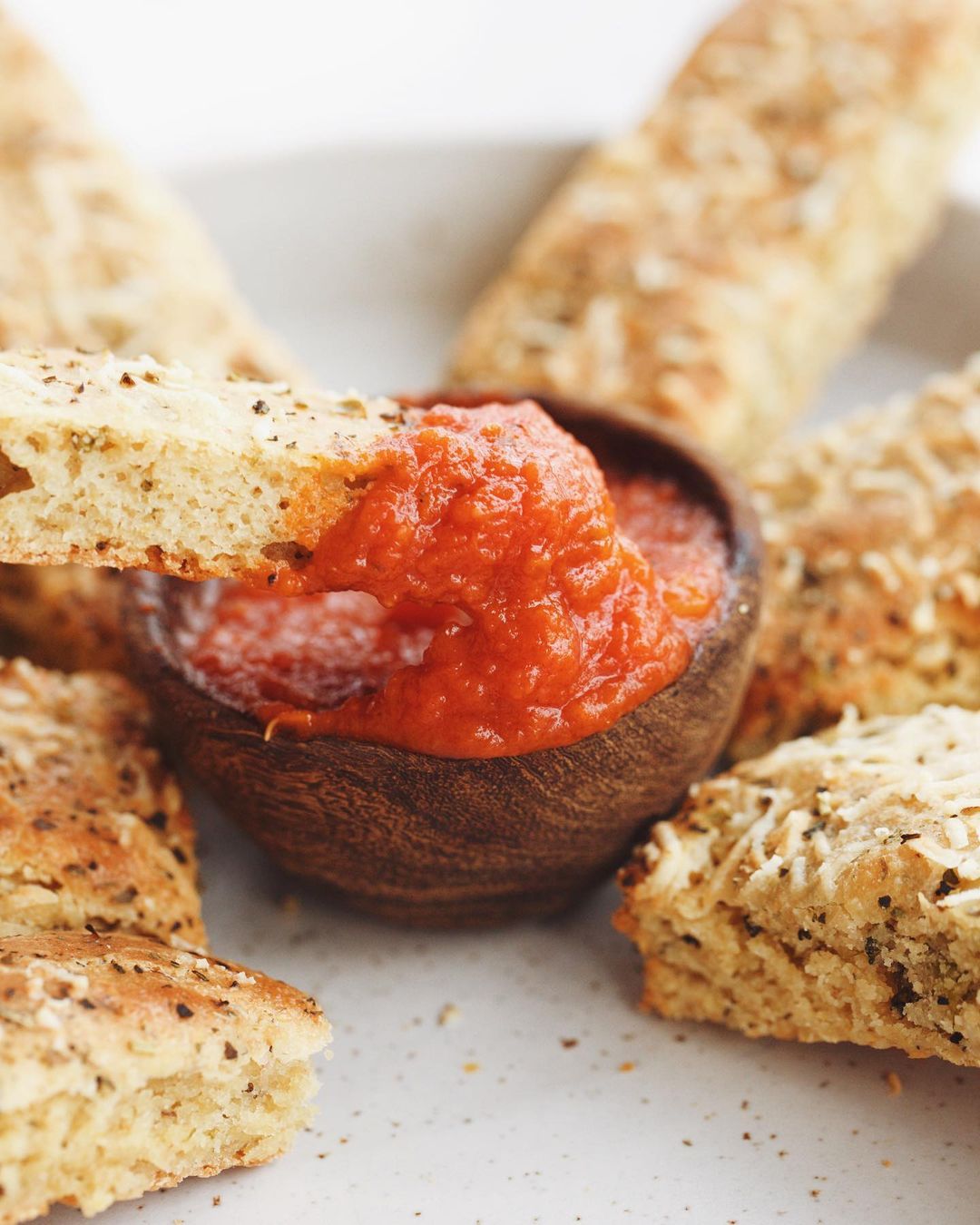 Broccoli Breadsticks with Cheese and Marinara