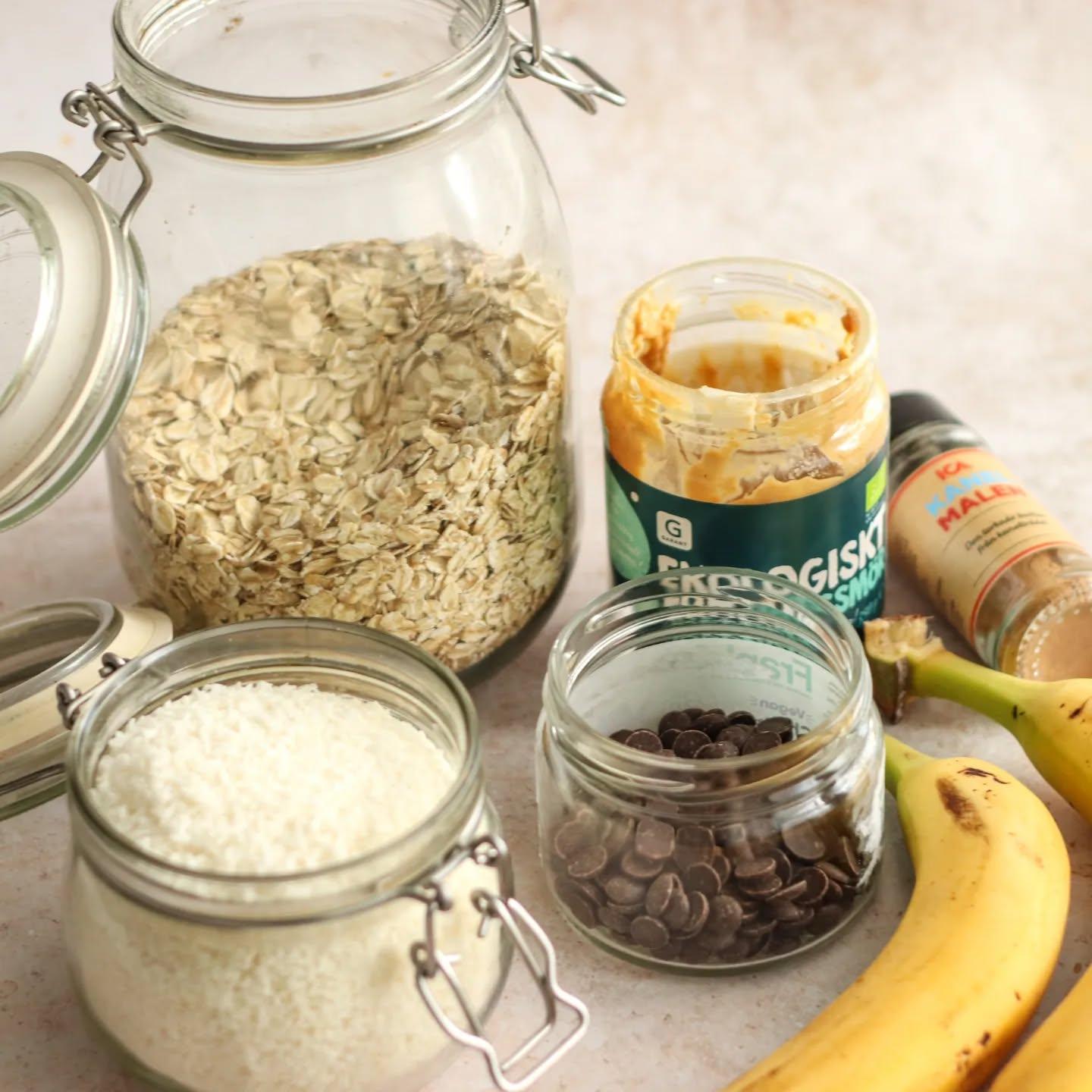 Easy Oatmeal and Banana Cookies