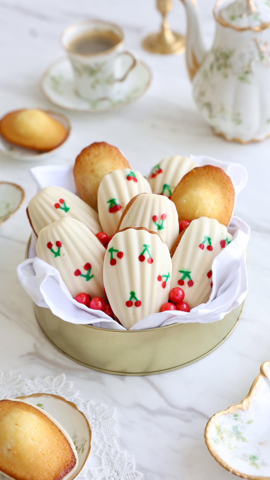 French Lemon Madeleines Cookies