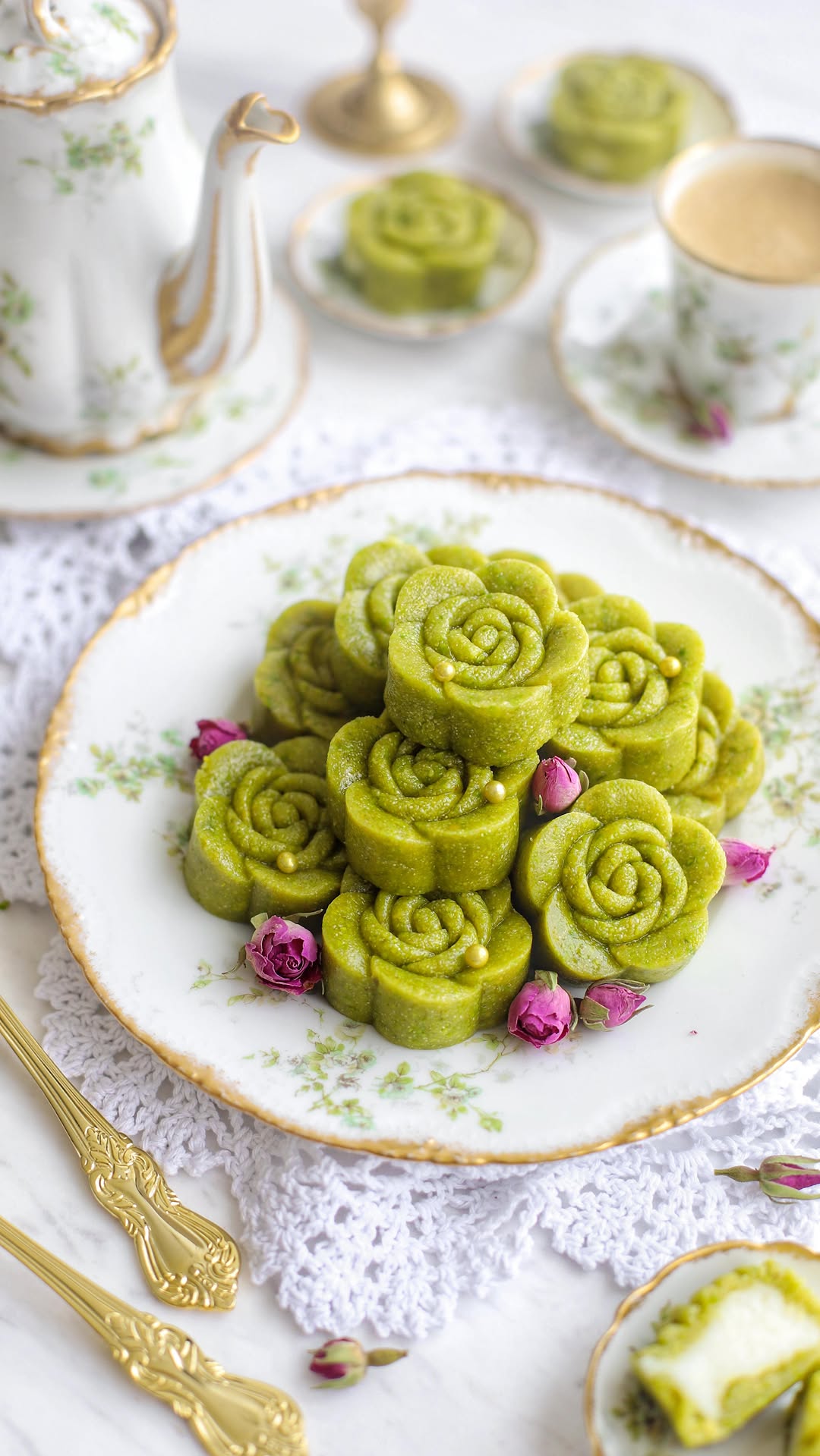 Pistachio Mafroukeh with Ashta Cream