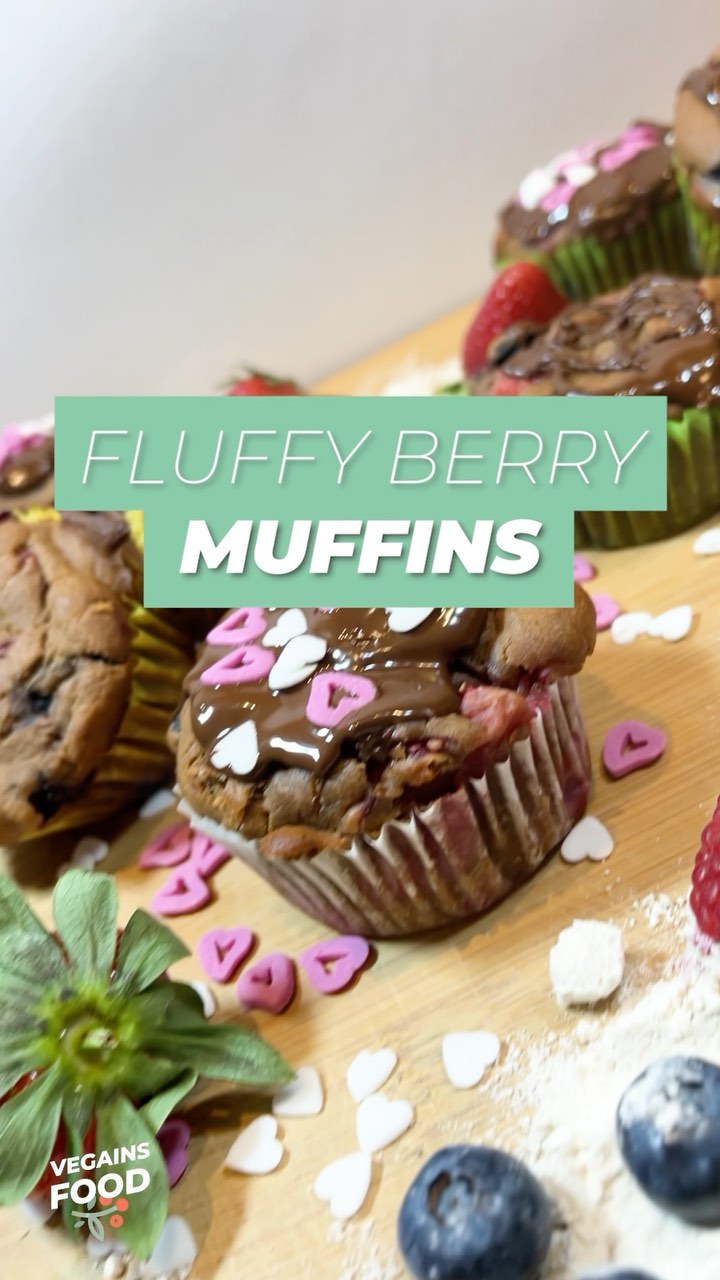 Delicious Fluffy Berry Muffins
