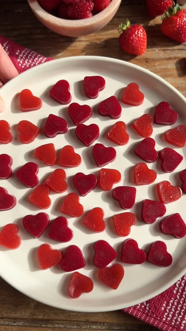 Berry Champagne Gummy Hearts