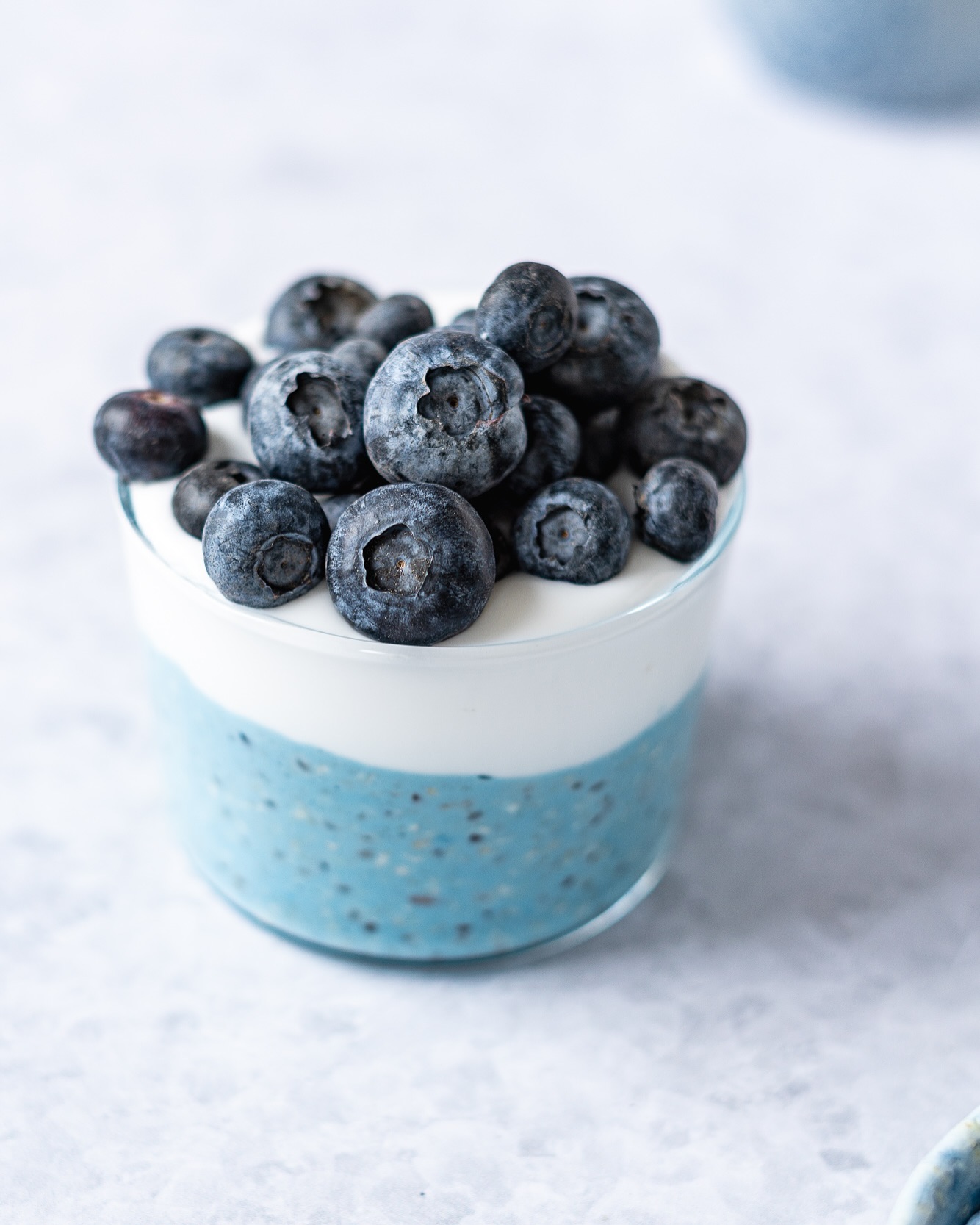 Overnight Oats with Blue Spirulina