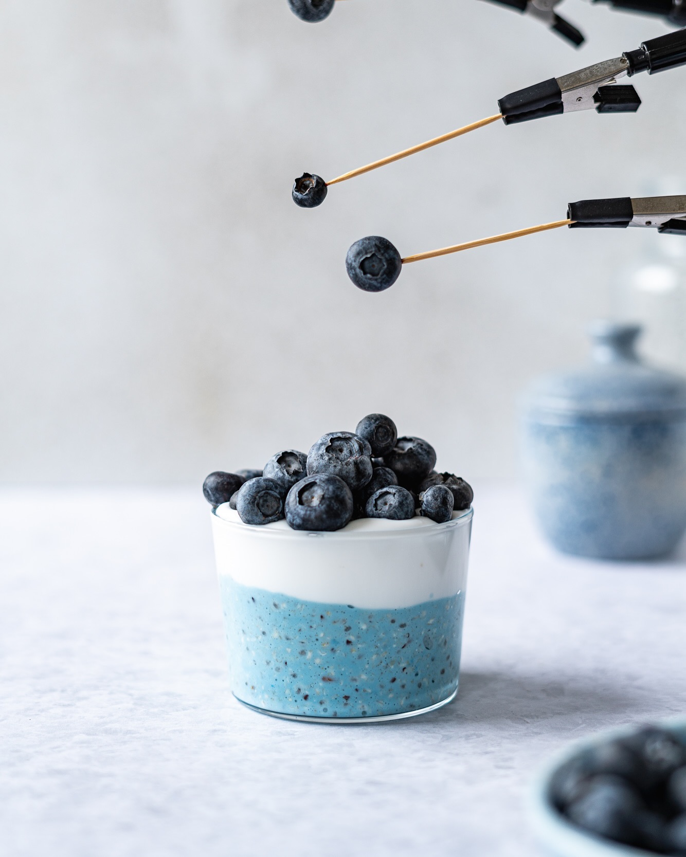 Overnight Oats with Blue Spirulina