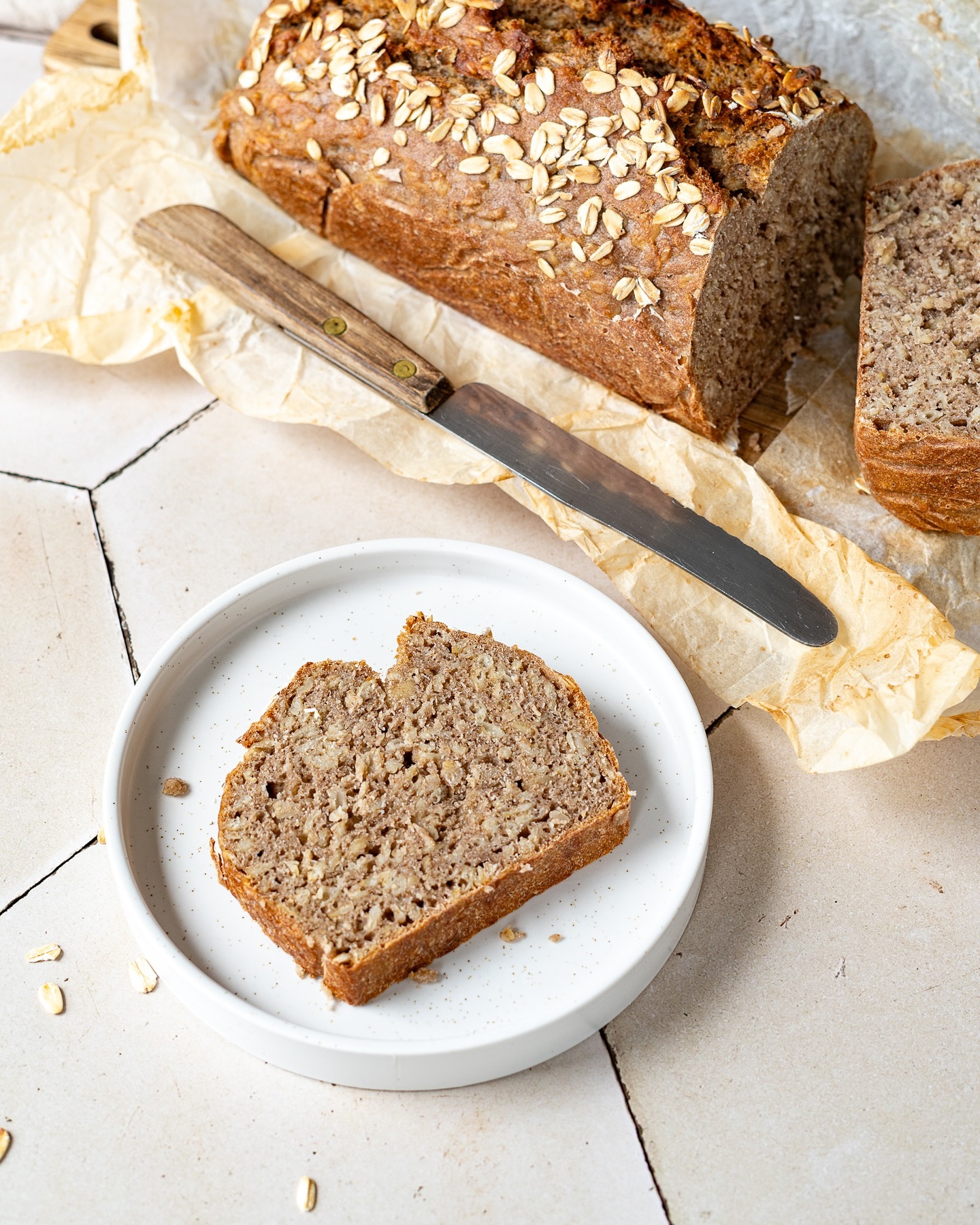Easy No-Knead Oat Bread