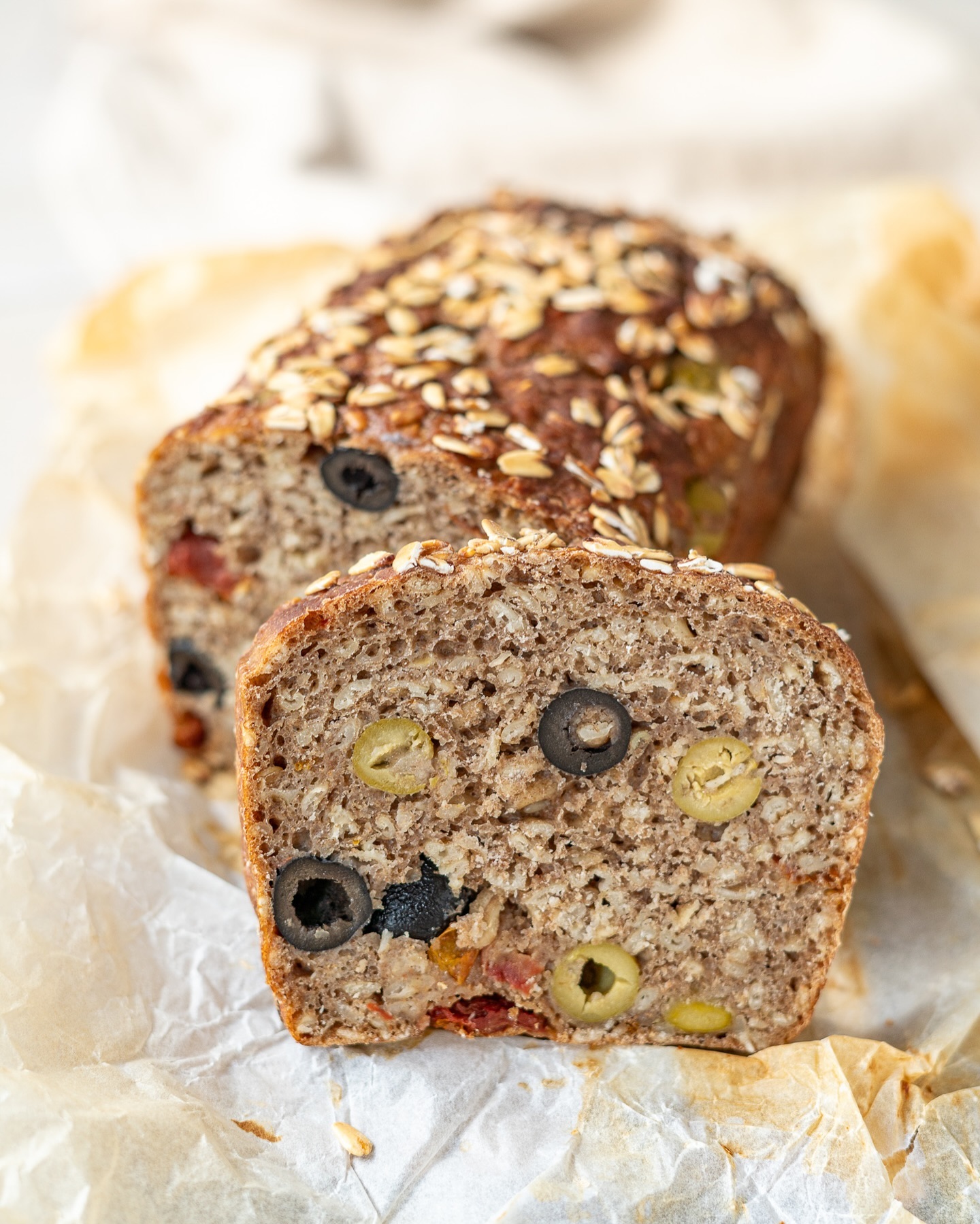 Easy No-Knead Oat Bread