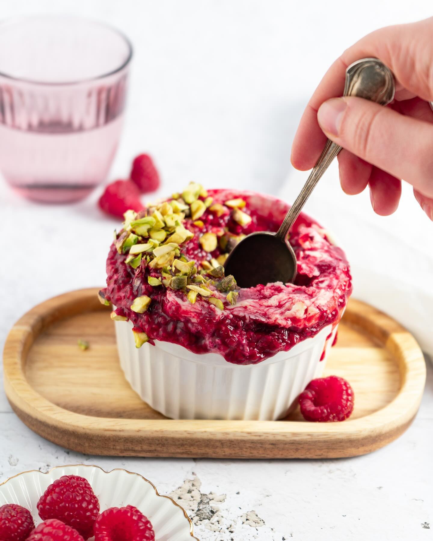 Raspberry White Chocolate Overnight Oats