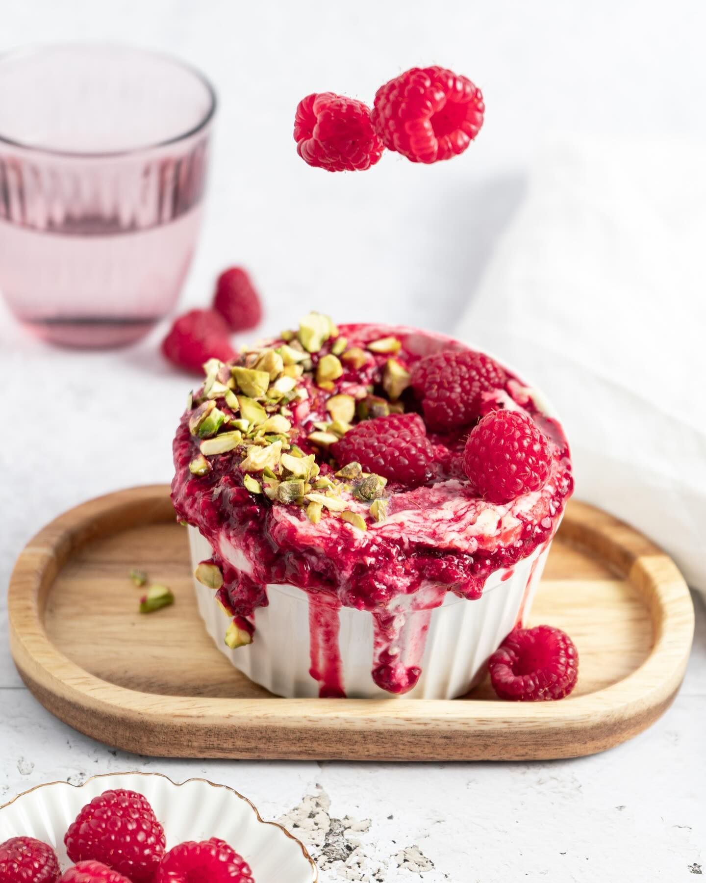 Raspberry White Chocolate Overnight Oats