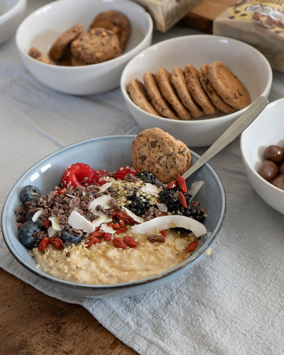 Oatmeal Porridge with Toppings