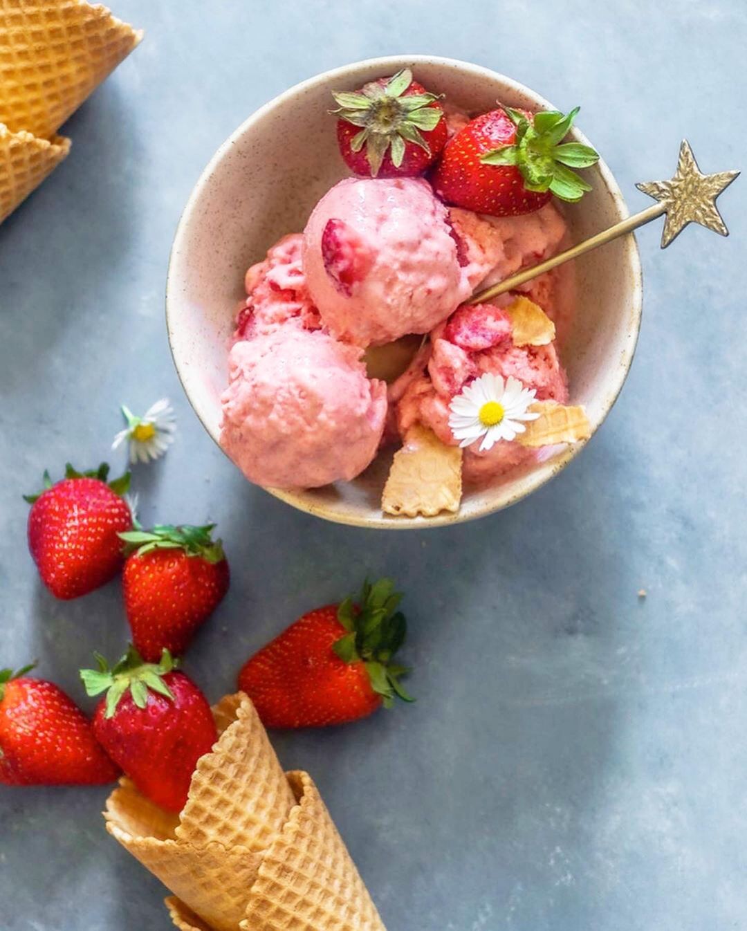 Homemade Vegan Strawberry Ice Cream