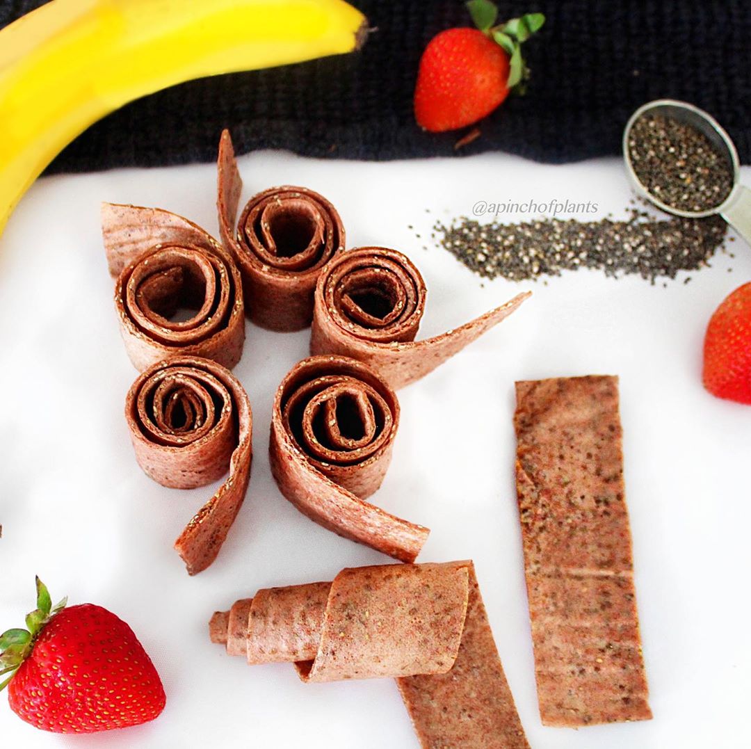 Homemade Strawberry Banana Chia Fruit Roll-Ups
