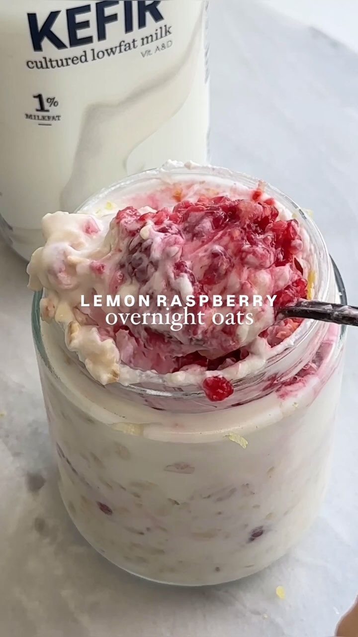 Lemon Raspberry Overnight Oats