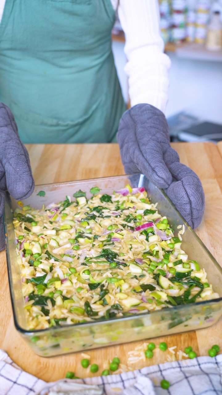 Creamy Orzo Bake with Pesto and Hummus
