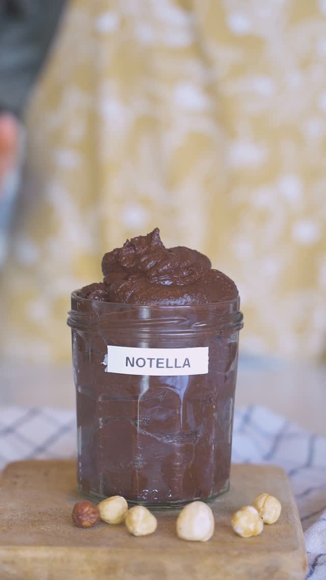 Healthy Vegan Nutella Spread