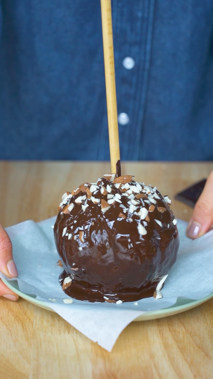 Apple with Date Caramel and Chocolate