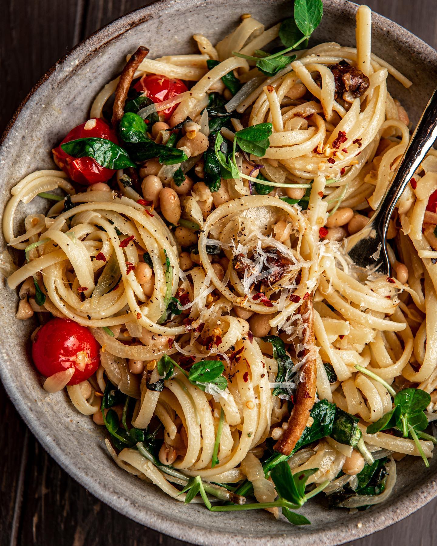 Vegan Linguine with Onions
