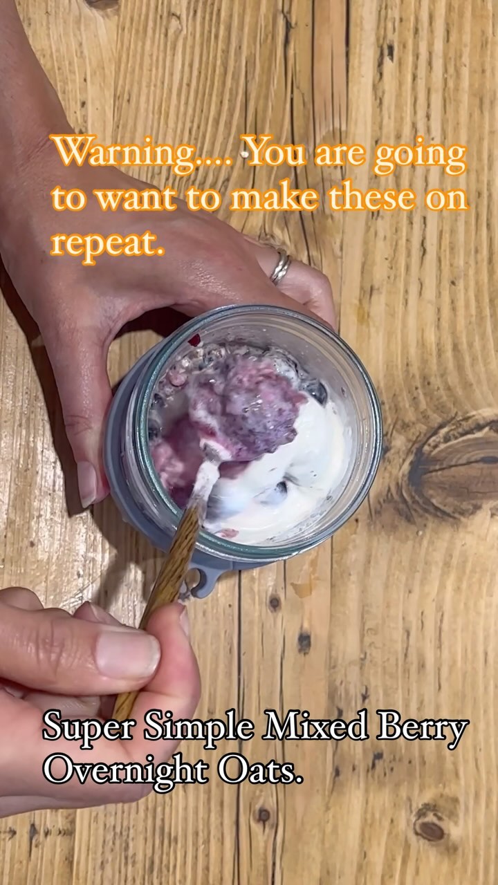 Mixed Berry Overnight Oats