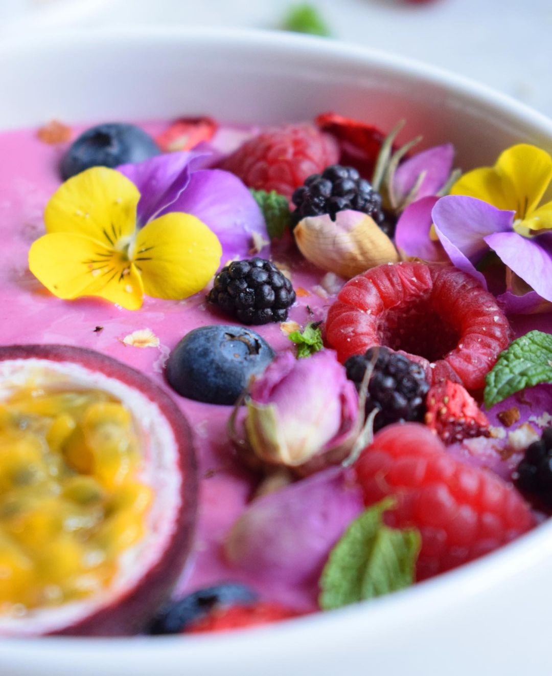 Absolutely Gorgeous Pink Smoothie Bowl