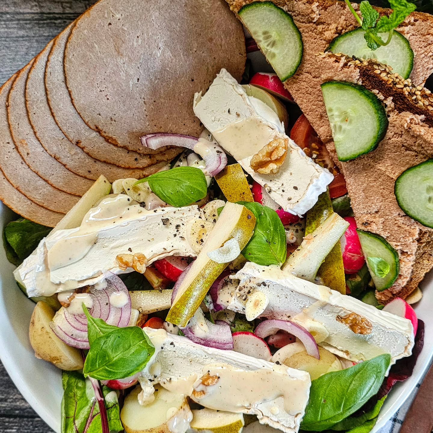 Vegan Camembert Pear Walnut Salad
