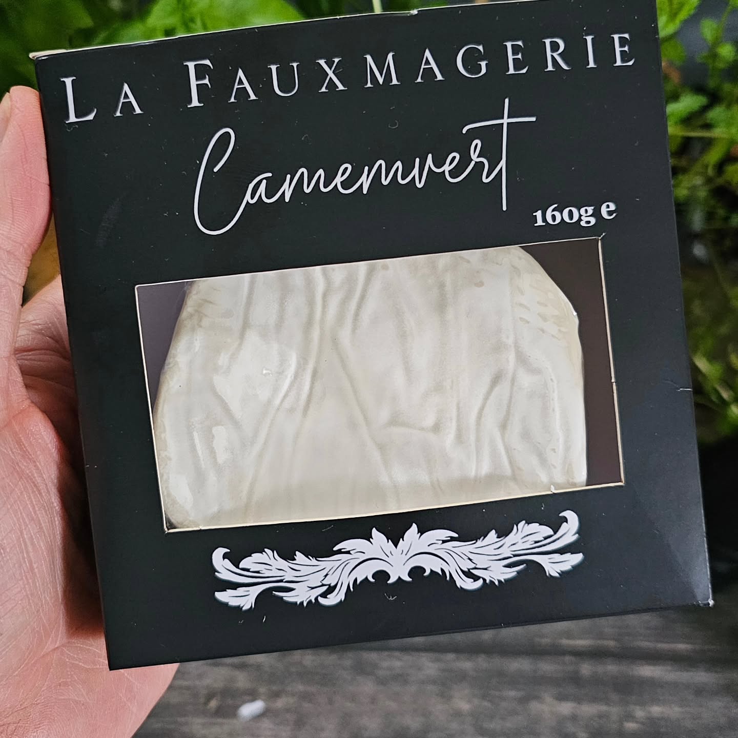 Vegan Camembert Pear Walnut Salad