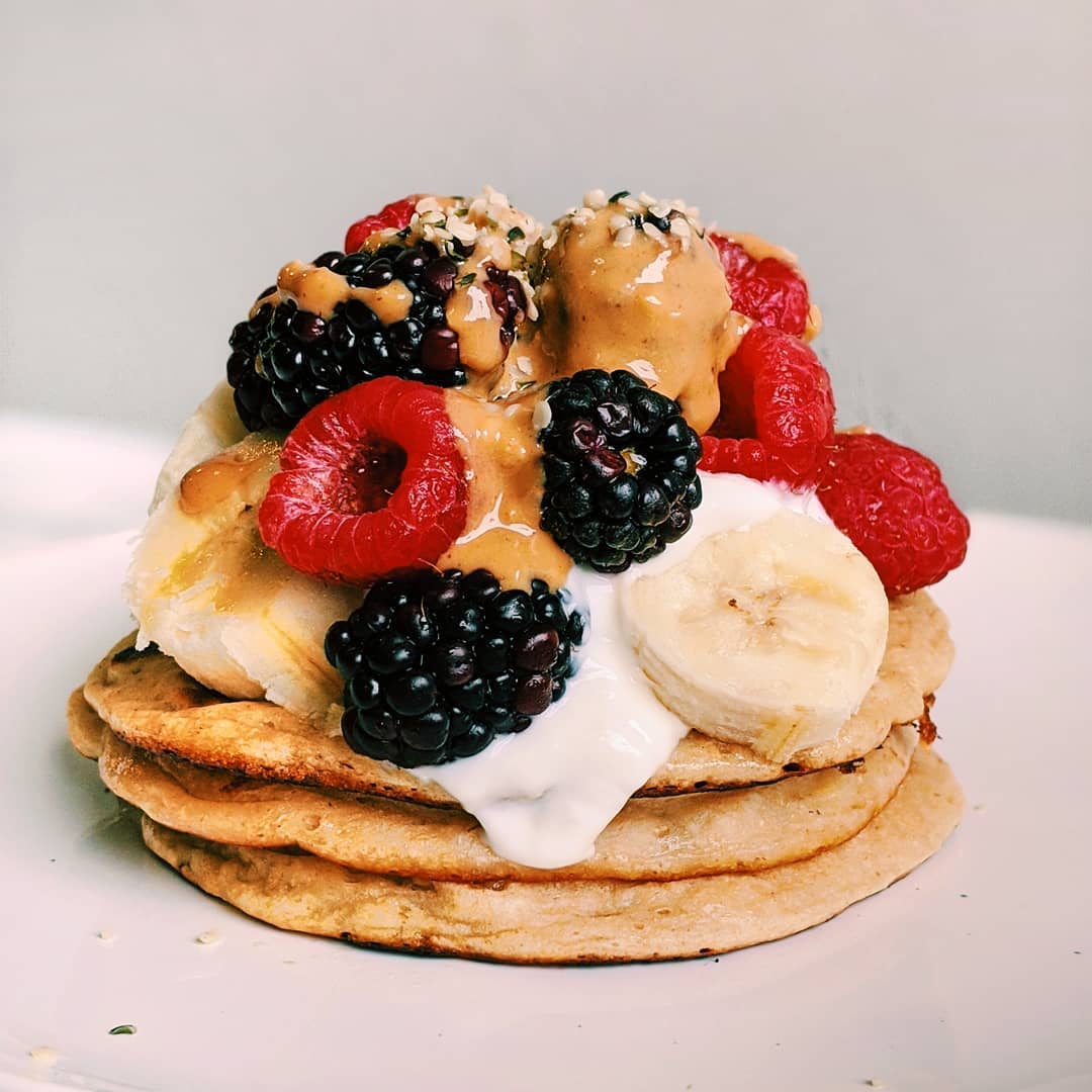 Oats and Banana Blender Pancakes
