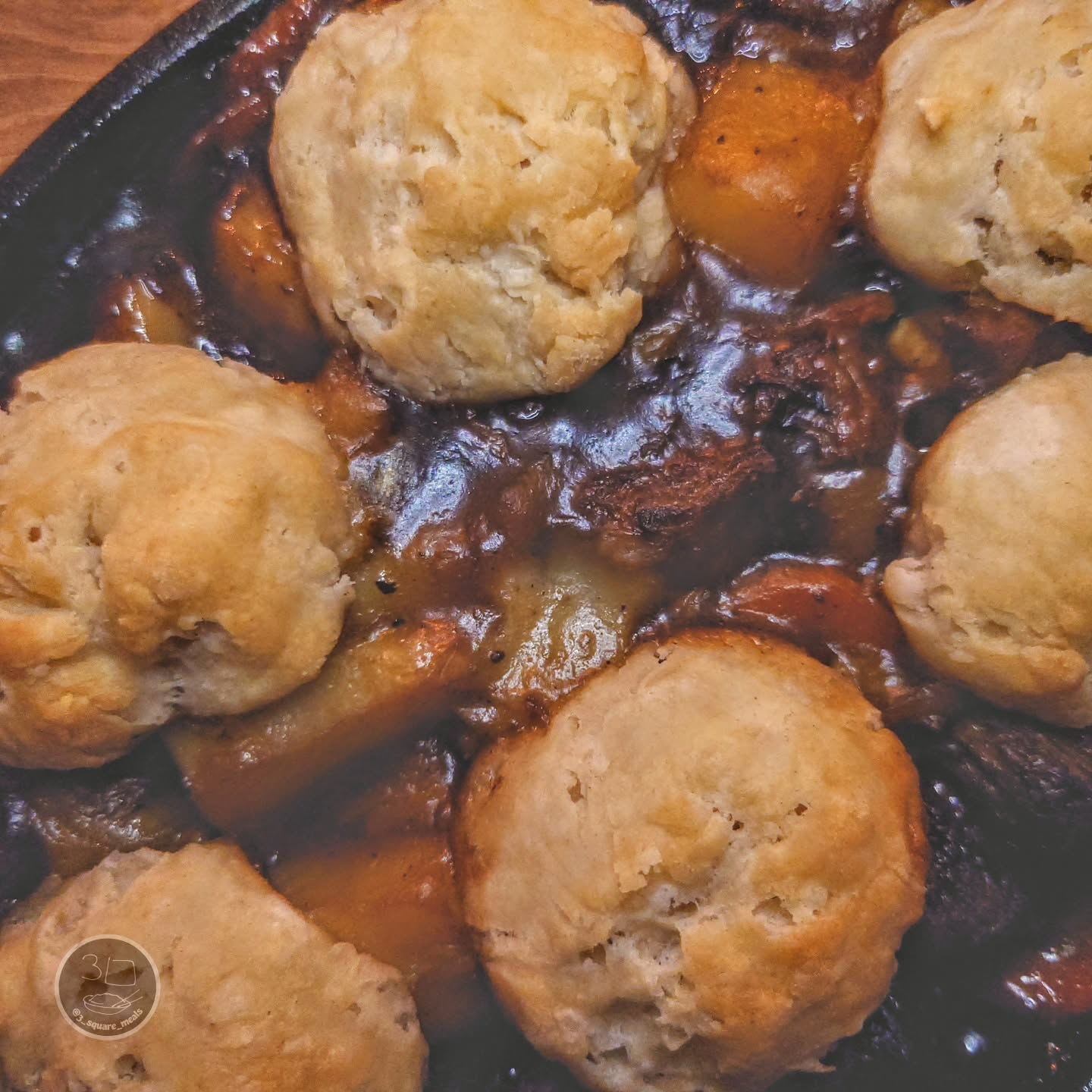 Hearty Beef Stew with Dumplings
