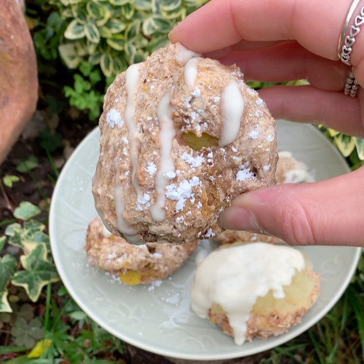 Apple and Cinnamon Scones