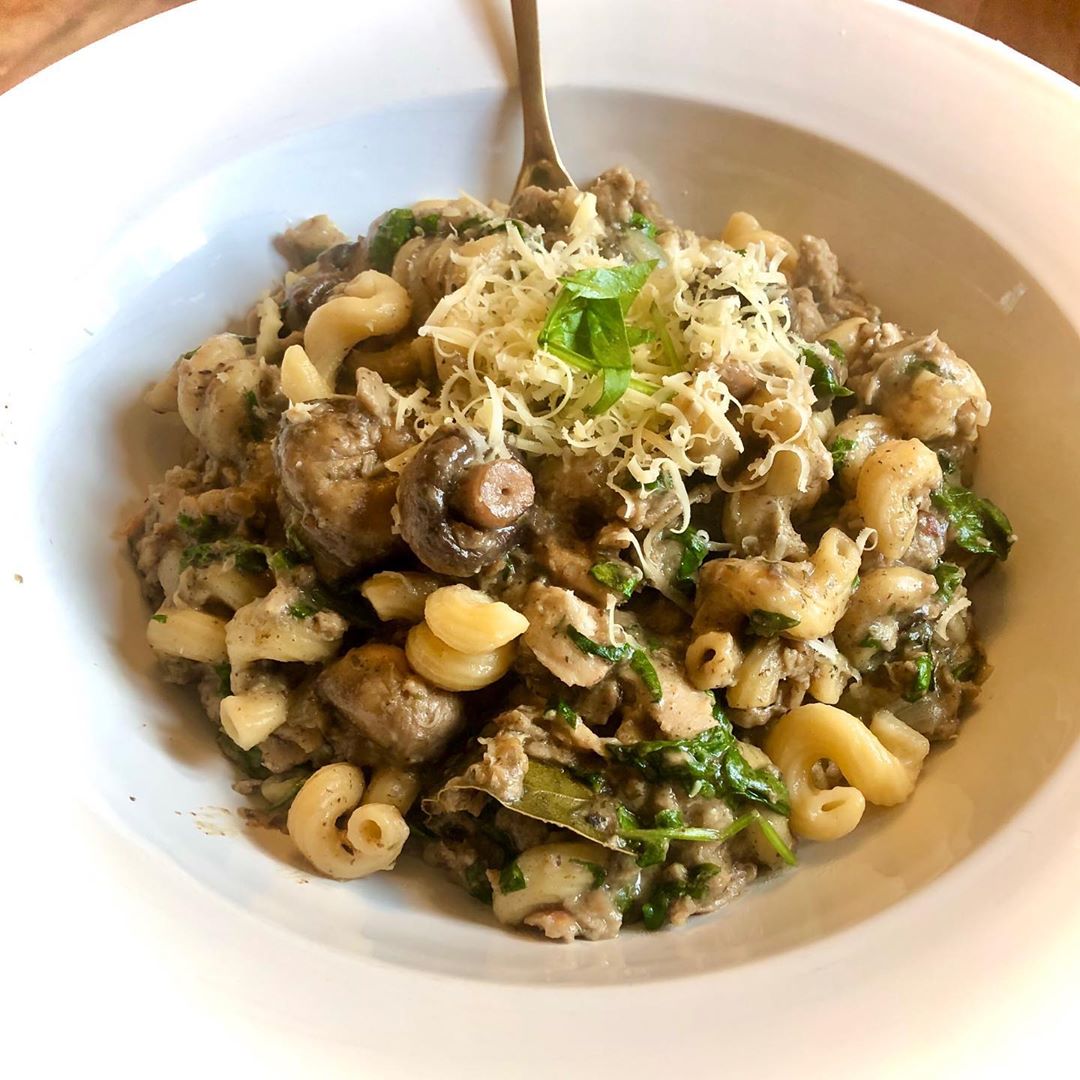 Vegan Chicken Mushroom Spinach Pasta