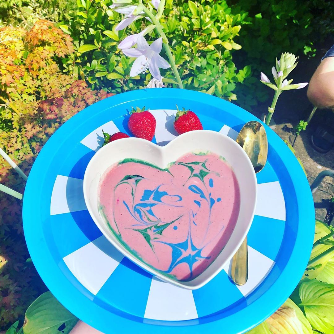 Unicorn Rainbow Smoothie Breakfast