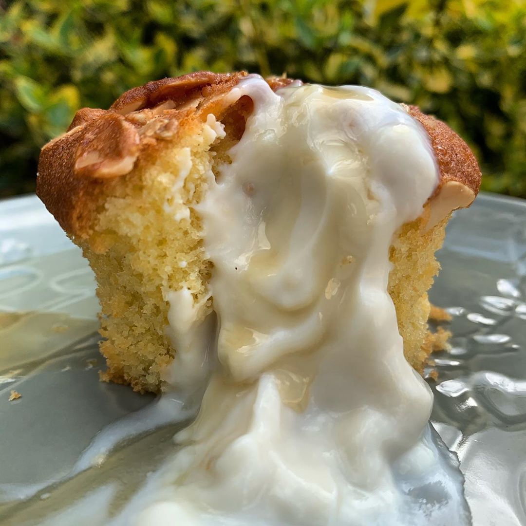 Breakfast Almond Yoghurt Muffin