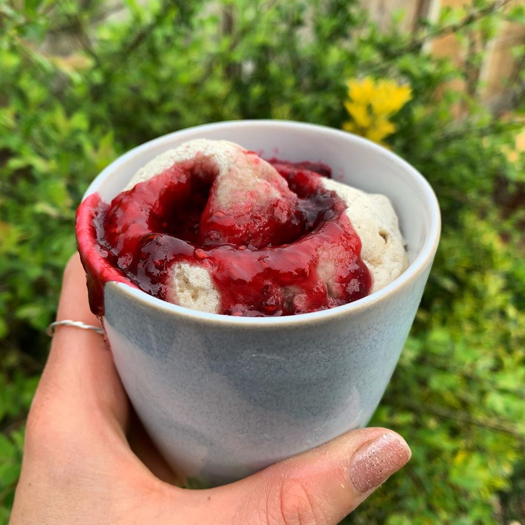 90 Second Jam Roly Poly Mugcake