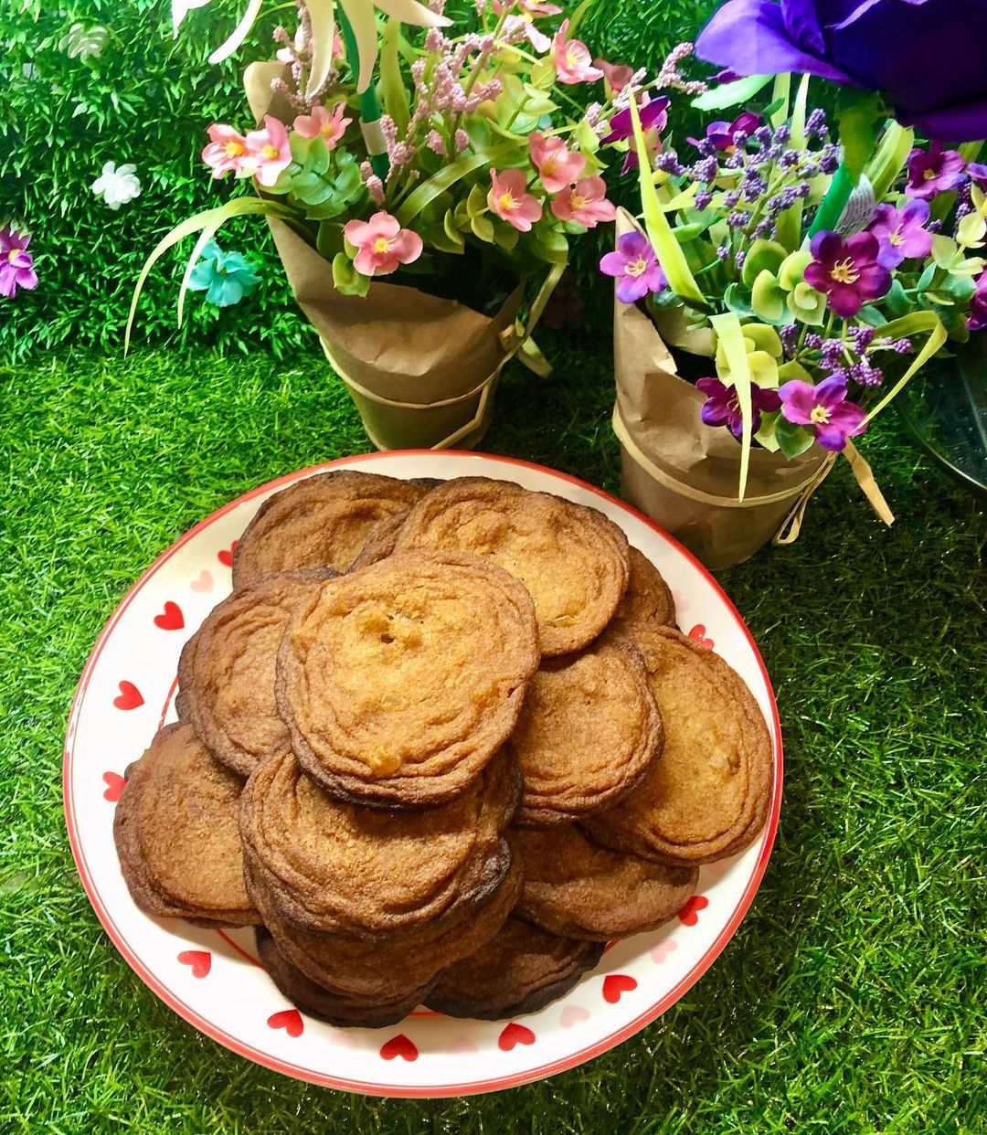 Crispy Ginger Cookies with Crystallized Ginger