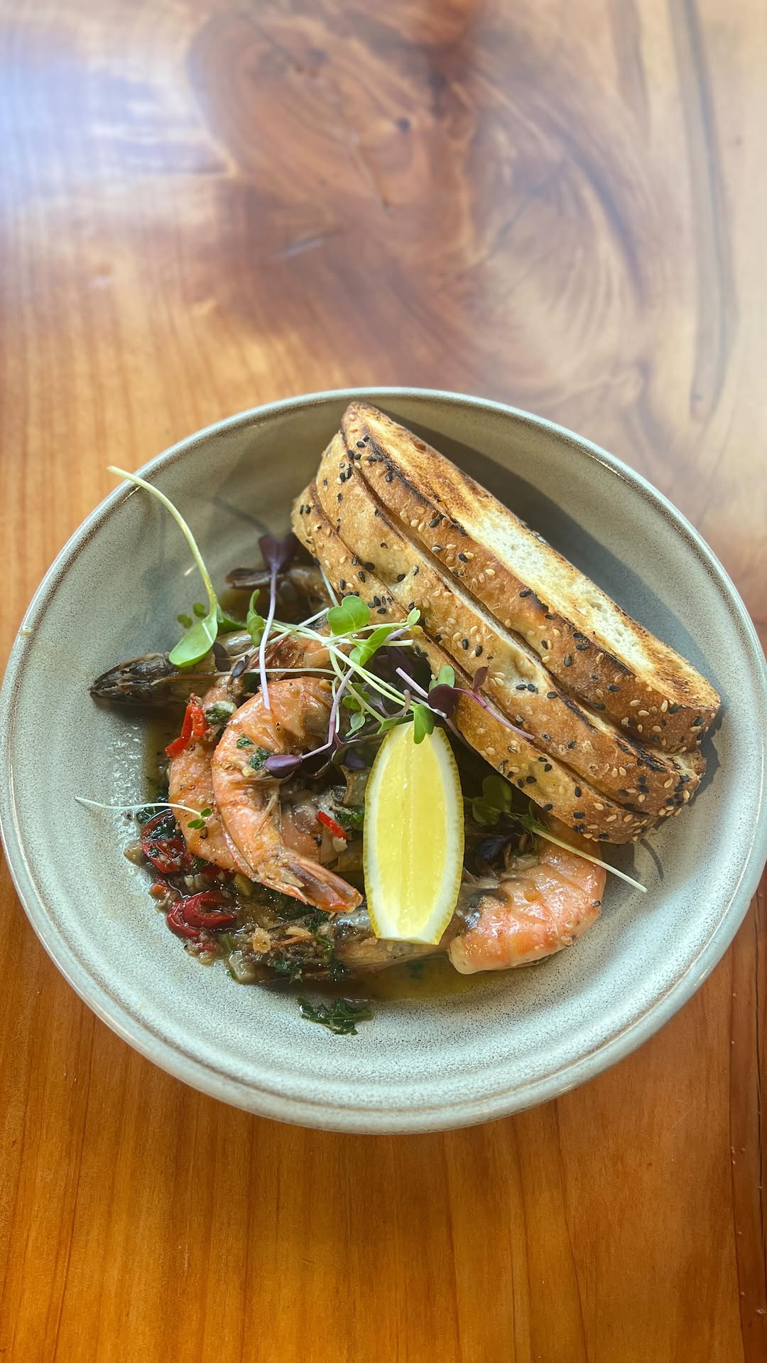 Garlicky Prawn Gambas with Wine Sauce